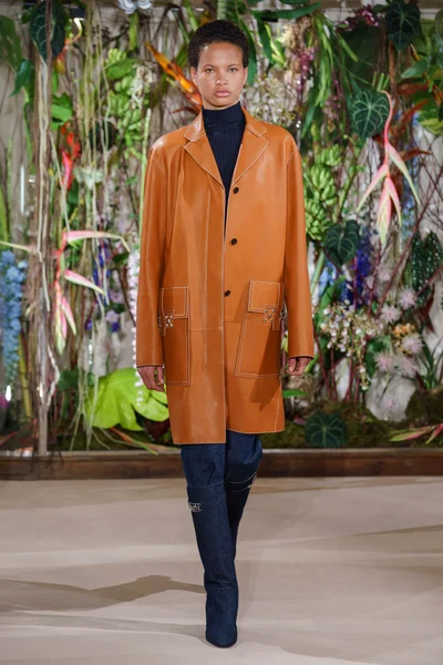 Look 35